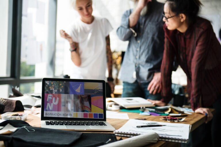 EliteBook 840 G11 – Odpowiedź na różne potrzeby biznesowe